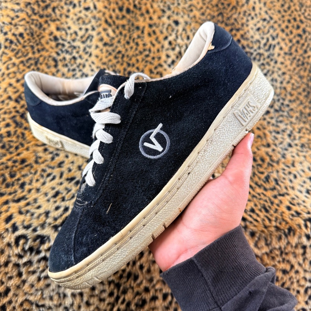 Vintage 90s Vans Black Suede Low Top Skate Shoes V Logo Mens 10